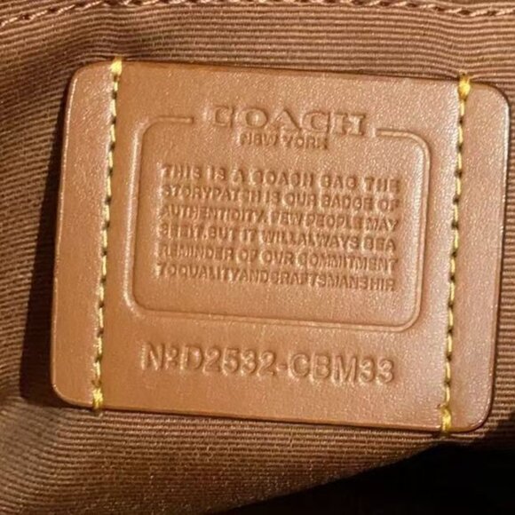 Coach Snoopy collaboration bag, size 25cm. - Picture 9 of 9